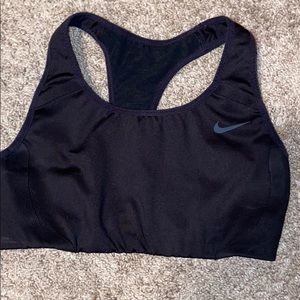 Black nike sport bra